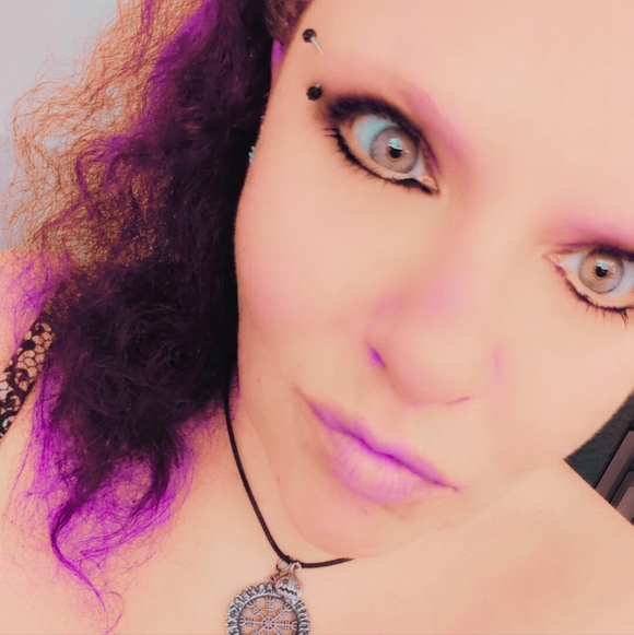 clothes, Purses - Picture 4 of 5